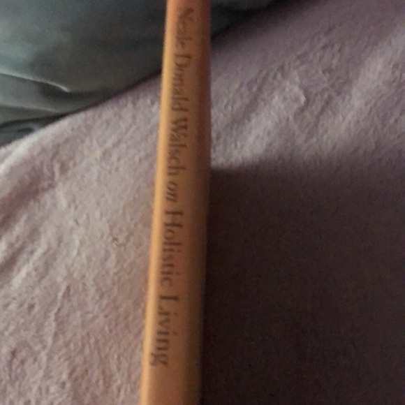 Neil Donald Walsh on holistic living book N - Picture 3 of 6